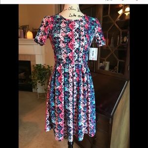 🌟🌟🌟Sold 🌟🌟🌟Lularoe Amelia NWT Size Small